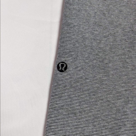 Lululemon leggings - Picture 4 of 5